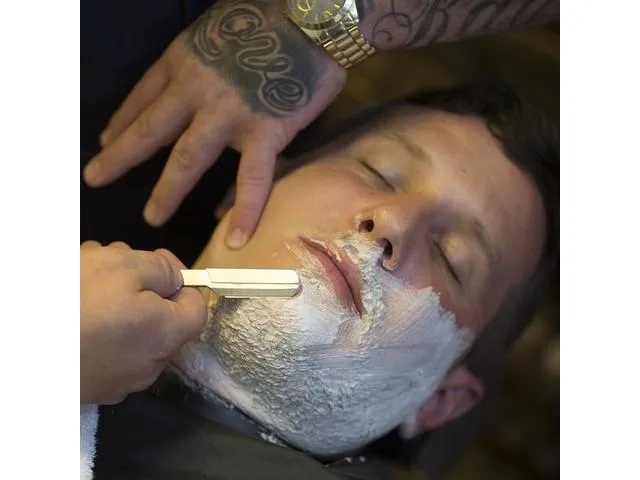 Dear Barber Shaping Cream 100 ml | Hårvård - Rakning och skäggvård - Rakskum och gel för rakning | GameStuff