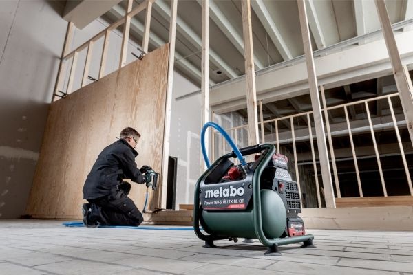 Metabo Power 160-5 18 Ltx Bl Of - Luftkompressor - Ledningfri - Oliefri - 70 L/Min - 5 Liter - 120 L/Min - Intet Batteri - 18 V - Solo