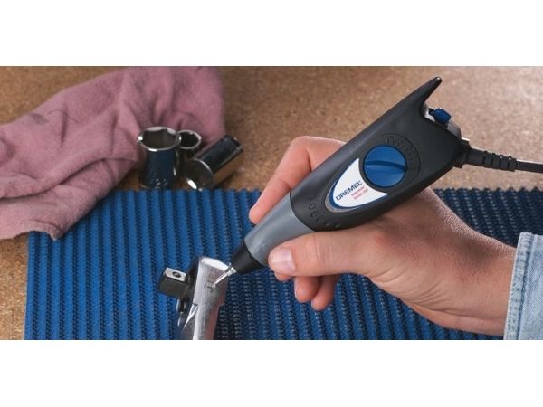 Bosch Dremel Gravierer, 1 Karbidspitze, 1 Gravierschablone - Image 8