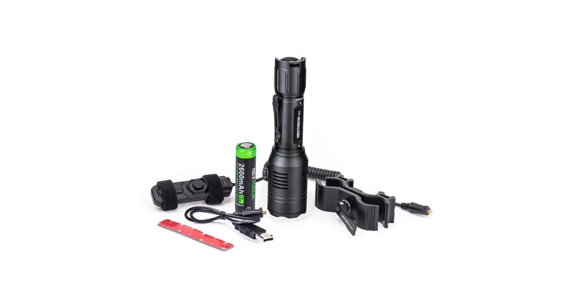 Nextorch Jaktkit Night T53 760lm 2600mAh W/G/R UC4 uppladdningsbar med strömbrytare och vapenfäste (2xCR123A) | Belysning - Annan belysning - Ficklampa | GameStuff