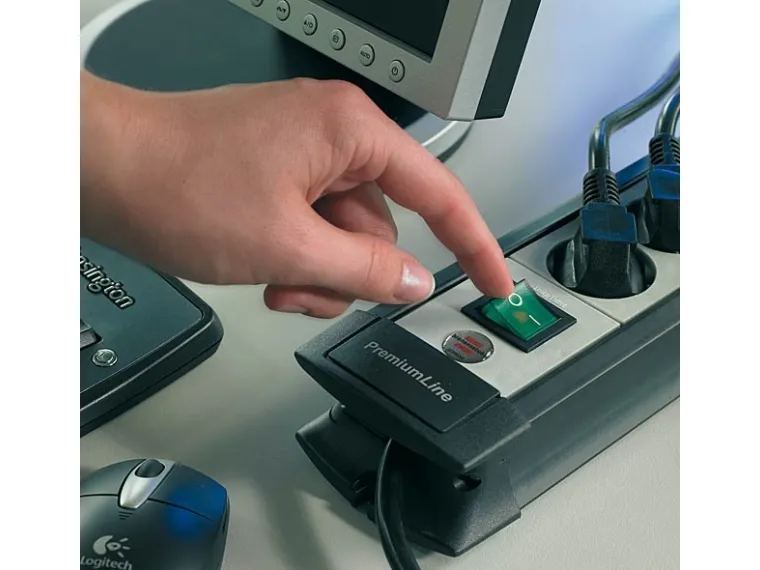 brennenstuhl Premium-Line - Effektband - utgångskontakter: 10 - 3 m sladd - svart | Stickproppar och uttag | GameStuff