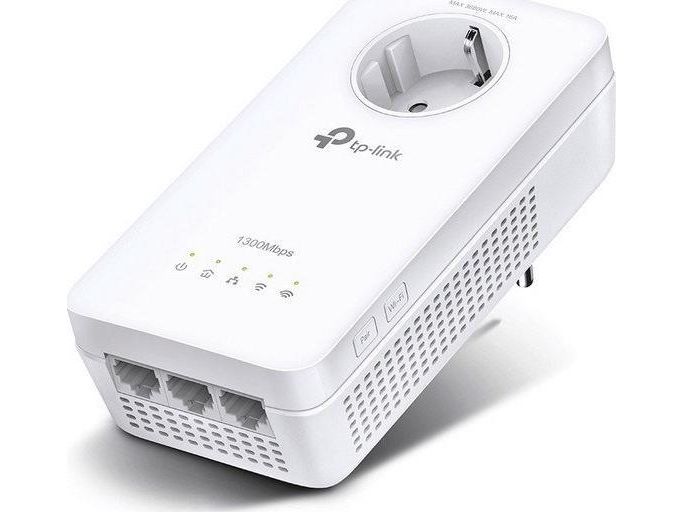 TP-Link TL-WPA8631P AV1300 Gigabit Passthrough Powerline AC Wi-Fi Extender (1-Pack) Homeplug / PowerLine