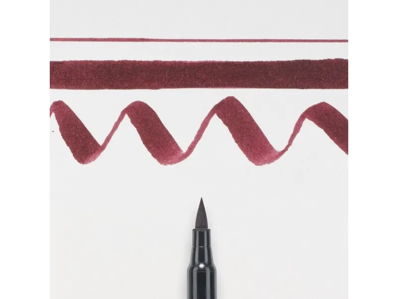Sakura Koi Coloring Brush Pen Burgundy | Skola & Hobby - Konstmaterial - Markörer | GameStuff
