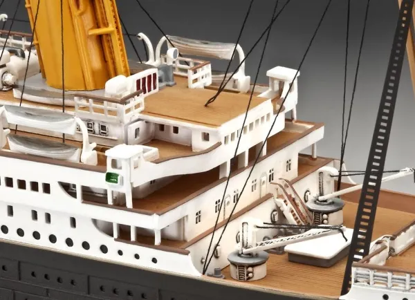 Revell - 100 Years TITANIC Gift-Set