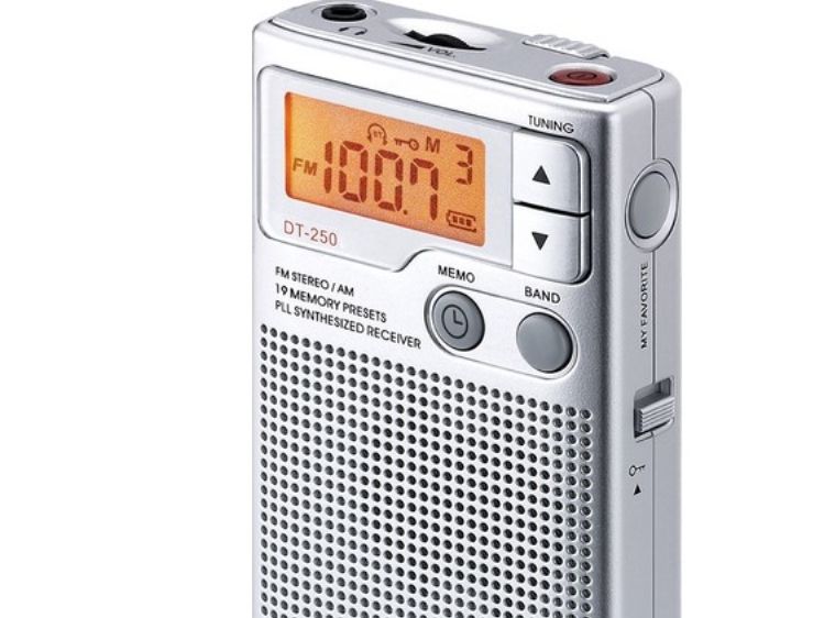 Sangean Dt-250, Am, Fm, Mw, 87,5 - 108 Mhz, 520 - 1710 Khz, 4 Ohm, 3,49 Cm (1.38 Zoll), Silber