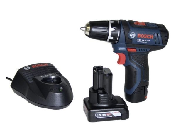 Bosch Professional-sæt: Batteridrevet bore-/skruemaskine GSR 12V-15 + 1 x 2,0 Ah- + 1 x 4,0 Ah-batteri + tilbehørssæt med 39 del