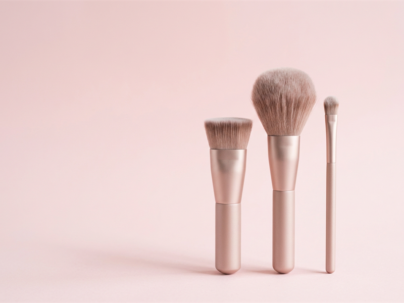 Makeup brushes