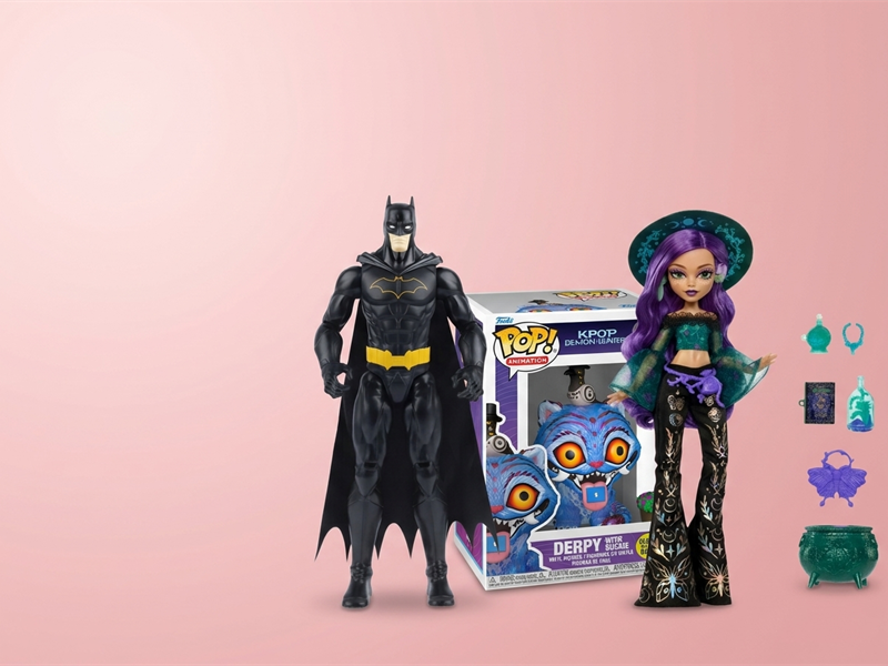 Figures & Dolls