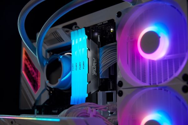 Kingston Technology FURY Renegade RGB, 64 GB, 2 x 32 GB, DDR4  