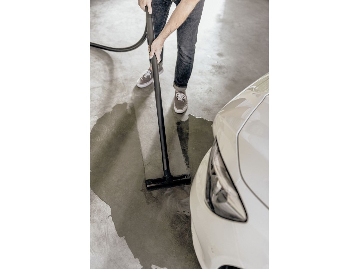 Støvsuger KARCHER Våd- og tørstøvsuger WD 3 S V-17/4/20 + 4 FB 1000 watt Sugeeffekt 230 W Kapacitet 17 l Støj 74 dB Gul Vægt 4,8 kg 1.628-152.0 billede 2